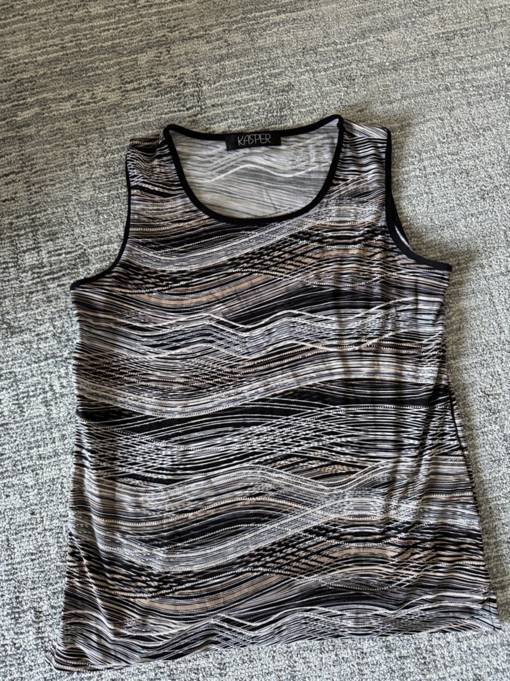 Kasper Black & Cream Wave-Print Sleeveless Tank